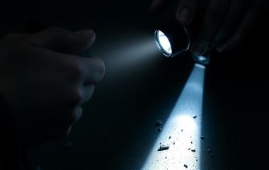 Куди світить правда - як обрати ліхтарик для бою Куди світить правда - як обрати ліхтарик для бою
